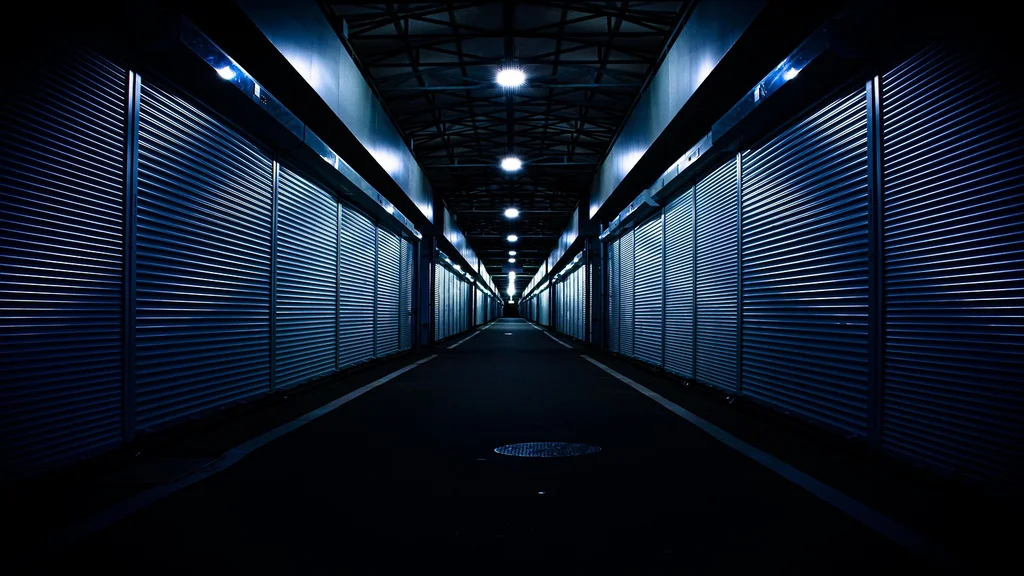 고시원 복도에서 내가 나를 봤다