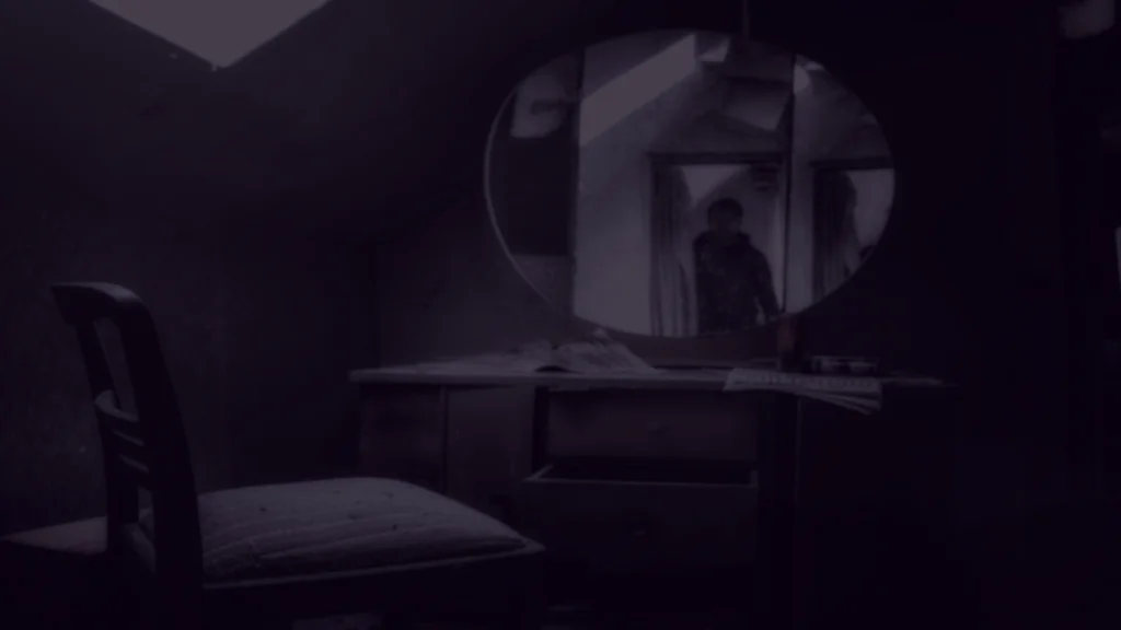 할머니가 남긴 거울... 그 안에 비친 것은 내가 아니었다