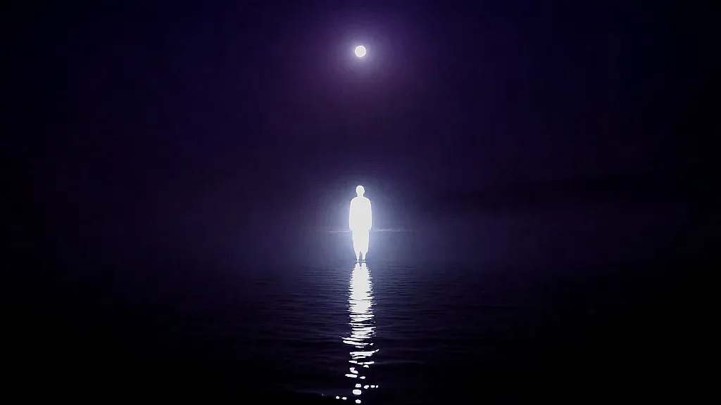 새벽 2시, 지하 주차장 CCTV에 찍힌 것