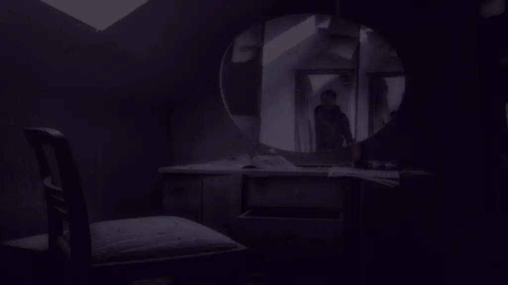 할머니가 남긴 거울... 그 안에 비친 것은 내가 아니었다