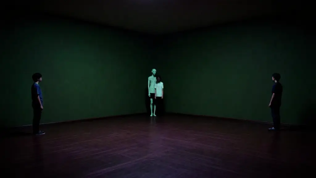 넷이서 하는 네 구석 놀이, 마지막 구석은 비어 있어야 했다